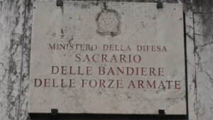 Polizia di Stato, la storica bandiera del corpo delle guardie di pubblica sicurezza trasferita dal Vittoriano al Viminale