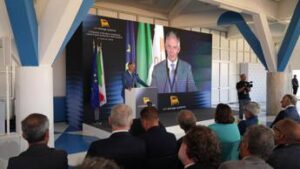 Ricci (Eni): “Polo di Brindisi operativo a tappe, prima sezione in esercizio a metà 2027”
