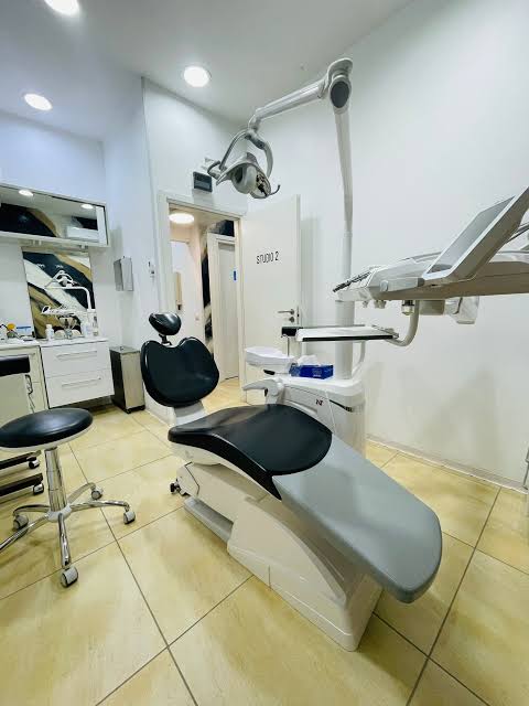 Civita Castellana, nonostante l’ordinanza di non potabilità negli ambulatori dentistici si continua ad operare