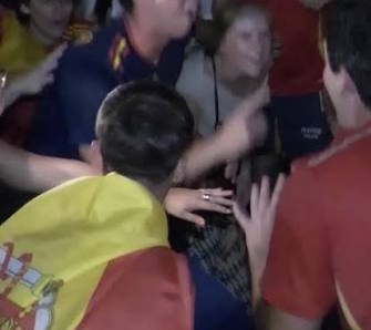 Tredicenne muore durante i festeggiamenti per i Mondiali