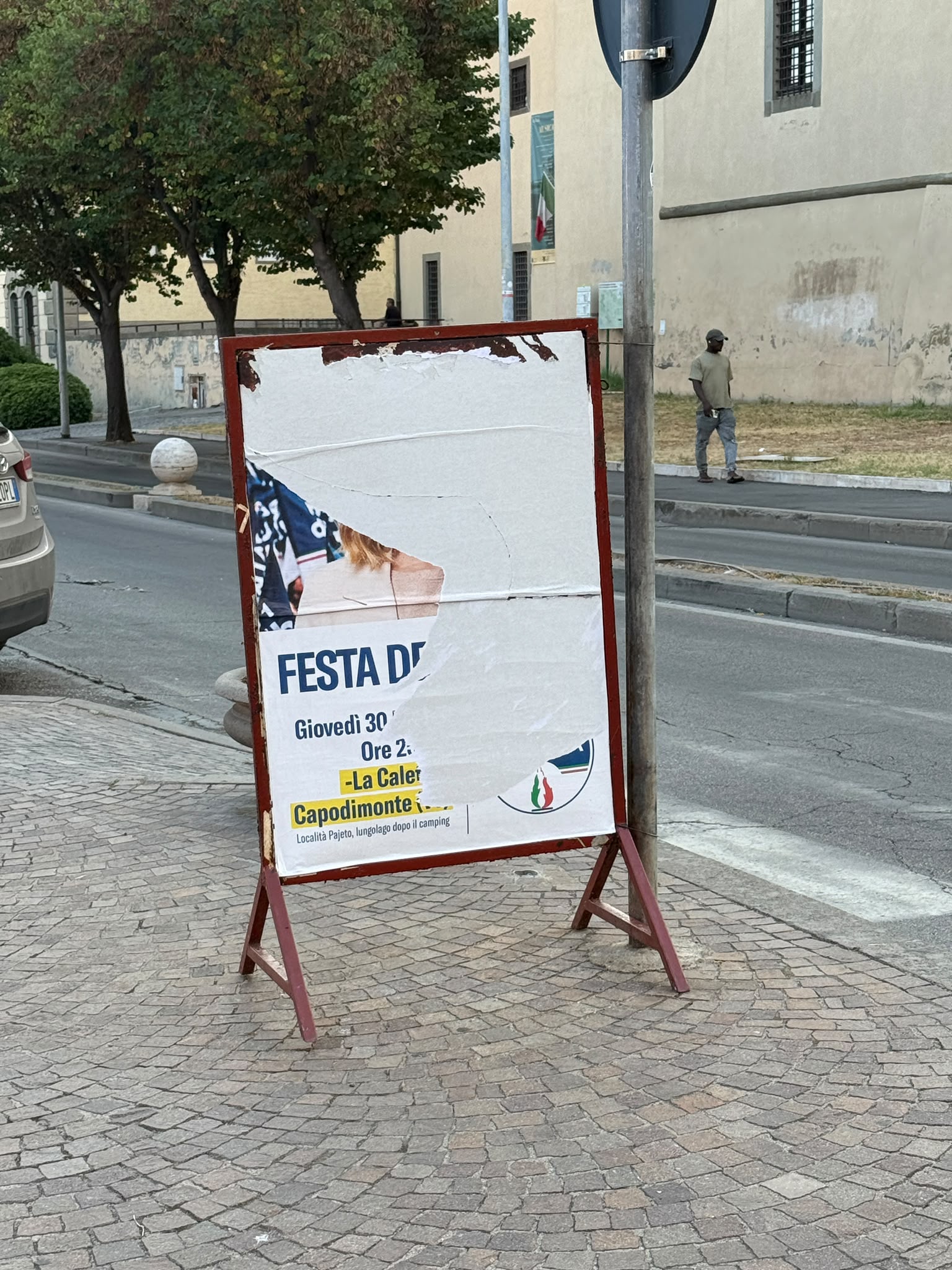 Viterbo – Manifesti di FdI vandalizzati, Buzzi: “Gesto vile contro il confronto democratico”