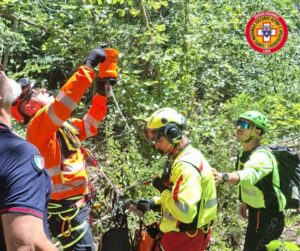 Vetralla – Cade in mountain bike sul Monte Fogliano, 34enne soccorso in elicottero (VIDEO)