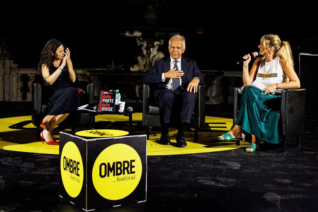 “I fatti di Bologna? Ennesima occasione per strumentalizzare i morti a fini politici”: il duro attacco di Piantedosi sul palco di Ombre a Viterbo