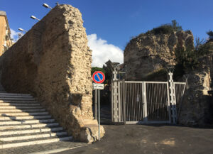 Civitavecchia – Alloggi abusivi a Porta Marina, via al dissequestro dell’area adiacente alla Darsena Romana