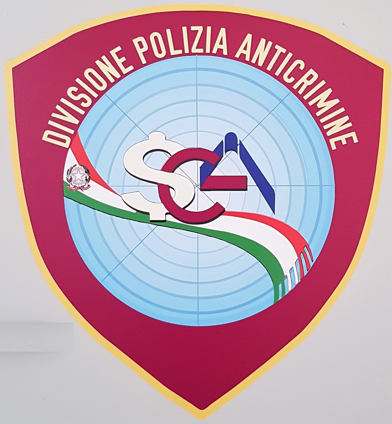 Latina – Bullismo a scuola, Questore ammonisce tre studentesse minorenni