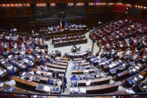 Delmastro, Camera non autorizza l’uso delle chat, voto a scrutinio segreto