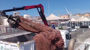 Recuperata “rete fantasma” di 4 tonnellate nelle acque del Tirreno meridionale