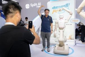 Robot, IA e farmaci innovativi trainano l’export della Cina