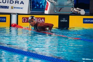 Immensa Sara Curtis, record del mondo nei 50 dorso in semifinale agli Europei