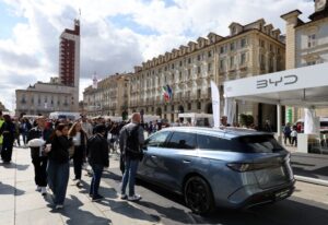 Veicoli cinesi a nuova energia guadagnano terreno in Italia