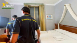 Strutture ricettive abusive a Roma, sanzioni per oltre 120 mila euro