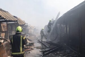 Attacco russo su Kiev con almeno 12 morti, colpito ospedale pediatrico