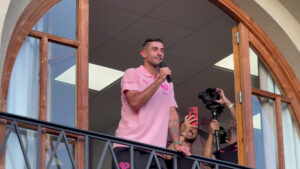 Perin accolto dai tifosi del Palermo al Barbera “Vinciamo tutti insieme”