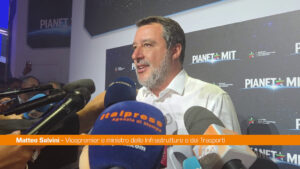 Banche, Salvini “Soldi non vanno estorti ma chiesti con il dialogo”