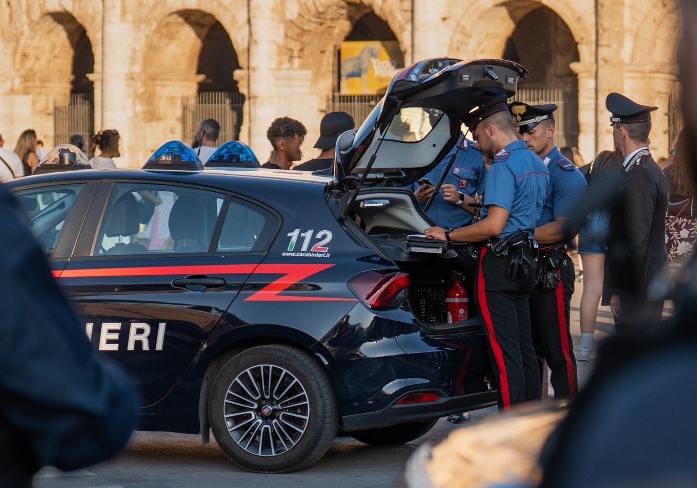 Furti ai turisti e nei negozi, cinque arresti nel centro di Roma: sette persone denunciate