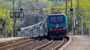 Treni: Fs, circolazione su Orte-Roma ancora sospesa dopo investimento animali su binari