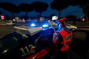 Roma – Fermato con 300 pasticche di anabolizzanti e testosterone, arrestato 51enne