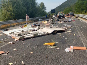 Tragedia sulla Rieti-Terni: sei vittime e 27 feriti, traffico paralizzato