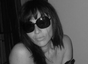 Civitavecchia piange Claudia Stella, ha affrontato con coraggio una grave malattia: “Una donna solare, sempre pronta a regalare un sorriso”