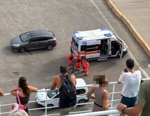 Bambina accusa un malore a bordo, nave Olbia-Civitavecchia parte con oltre un’ora di ritardo