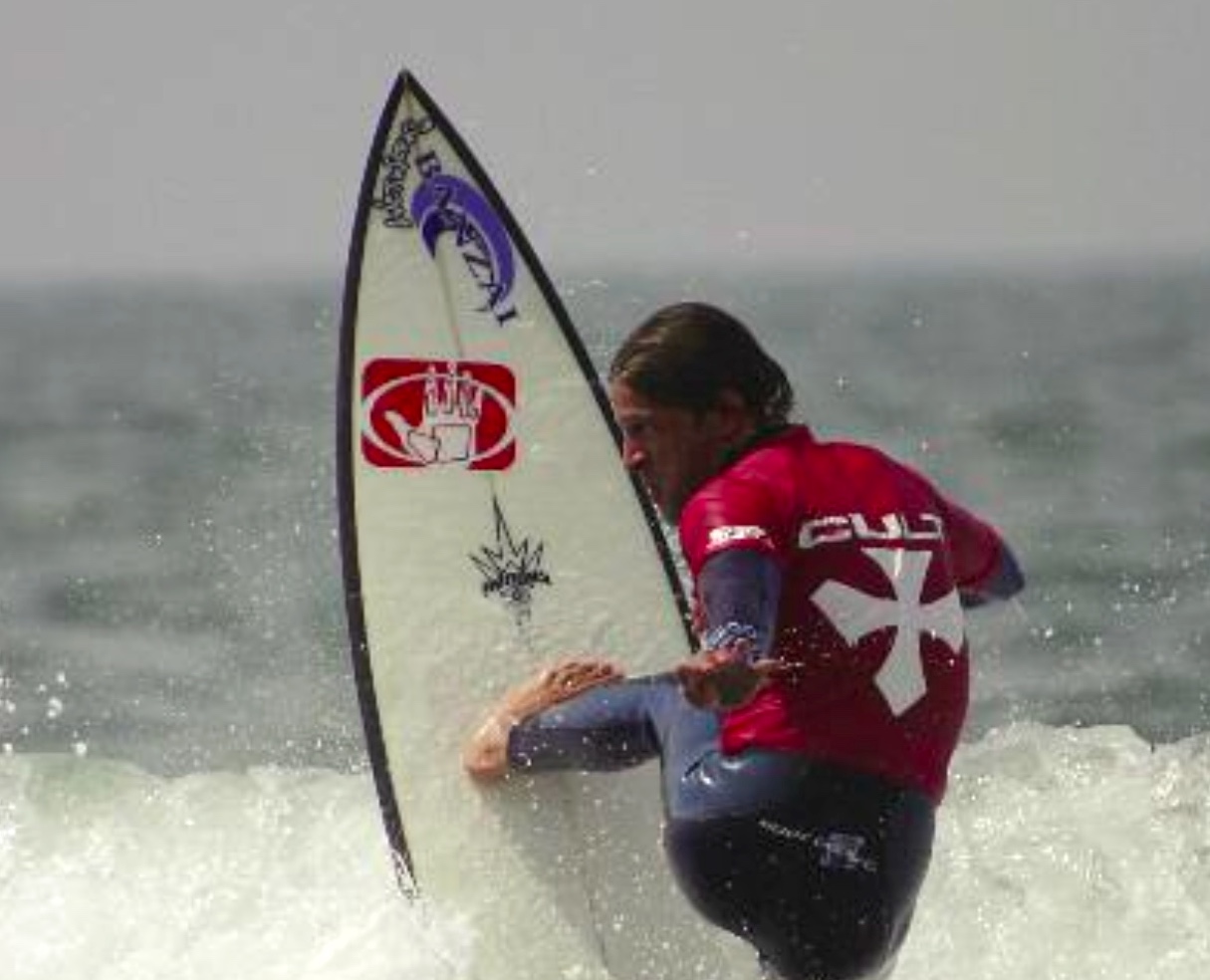 Santa Marinella piange la morte di Alessio Fantozzi, anima del surf di Banzai: addio a un pioniere delle onde (FOTO)