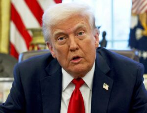 Trump “Lo stretto di Hormuz riaprirà molto presto, altrimenti colpi durissimi”