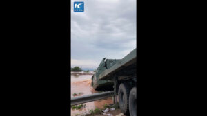 Cina, un ponte “innovativo” salva oltre 300 persone nel Guangxi alluvionato