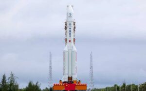 Cina, rimandato il lancio della sonda lunare Chang’e-7