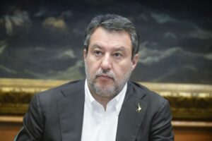 Salvini “Prorogheremo sconto su diesel, poi ragioniamo più su lungo termine”