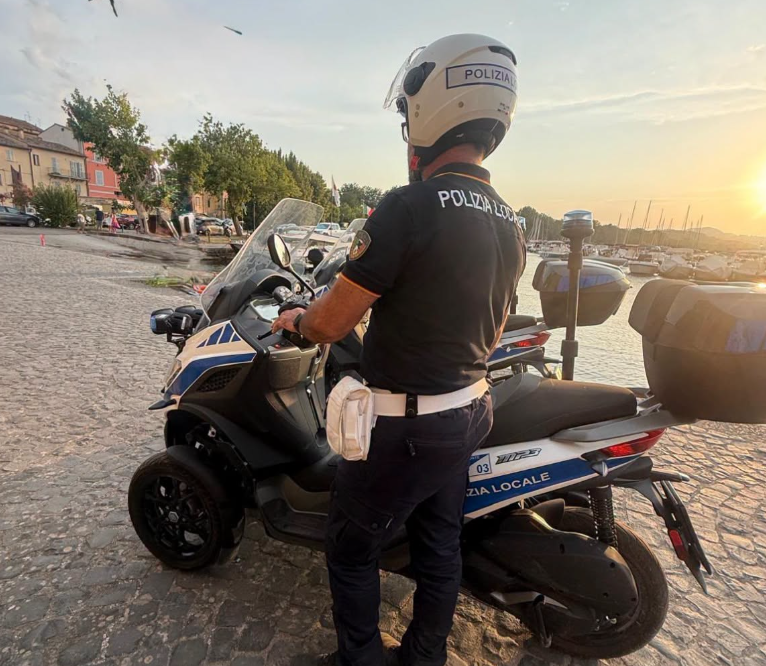 Capodimonte – due nuovi motocicli per la Polizia locale: più controlli sul lungolago