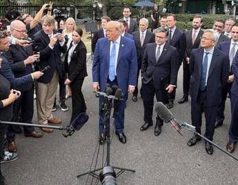 “L’IA è la cosa più grande che ci sia”, Trump accelera e la ribattezza Super intelligenza