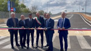 Inaugurato sovrappasso di Santa Caterina a Bari, Decaro “Aumenta sicurezza”