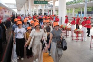 Cina, +1,5% negli investimenti per treni e binari tra gennaio e agosto