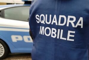 Frosinone – Evade due volte dai domiciliari e aggredisce moglie e madre: 31enne riportato in carcere