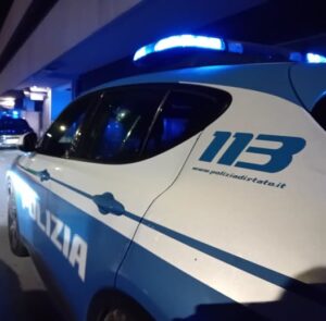 Viola gli arresti domiciliari e scappa all’alt di un equipaggio della Polizia di Stato: aggravata la misura cautelare per un uomo di Frosinone