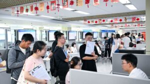 Cina, mercato del lavoro stabile nei primi otto mesi dell’anno