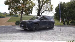 Suzuki Across, 309 CV e trazione integrale per la nuova ammiraglia
