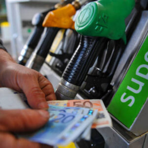 Caro carburanti: “I costi aumentano del 30% già alla semina: gasolio agricolo a 1,60”