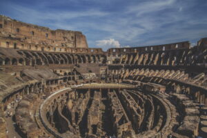 Precipita da un’impalcatura di dieci metri al Colosseo: muore a 22 anni Andrea Moretti