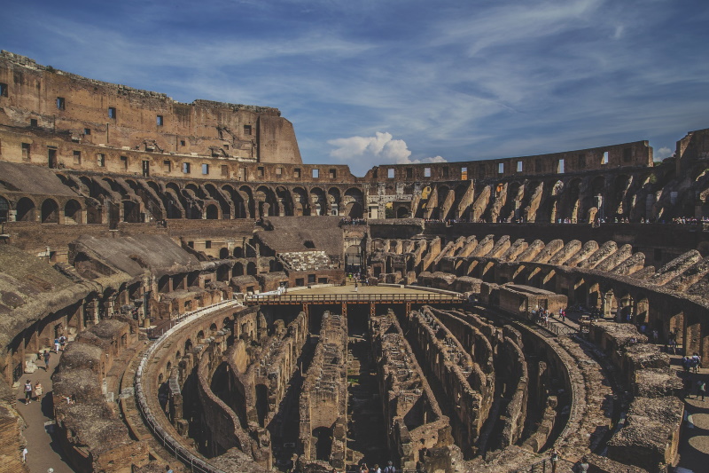 Precipita da un’impalcatura di dieci metri al Colosseo: muore a 22 anni Andrea Moretti