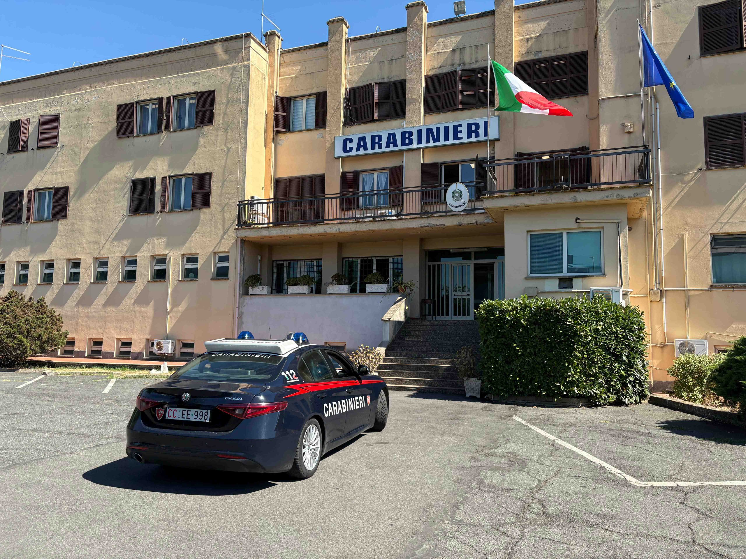 Bracciano – Ruba otto bottiglie di superalcolici: fermato da un carabiniere libero dal servizio