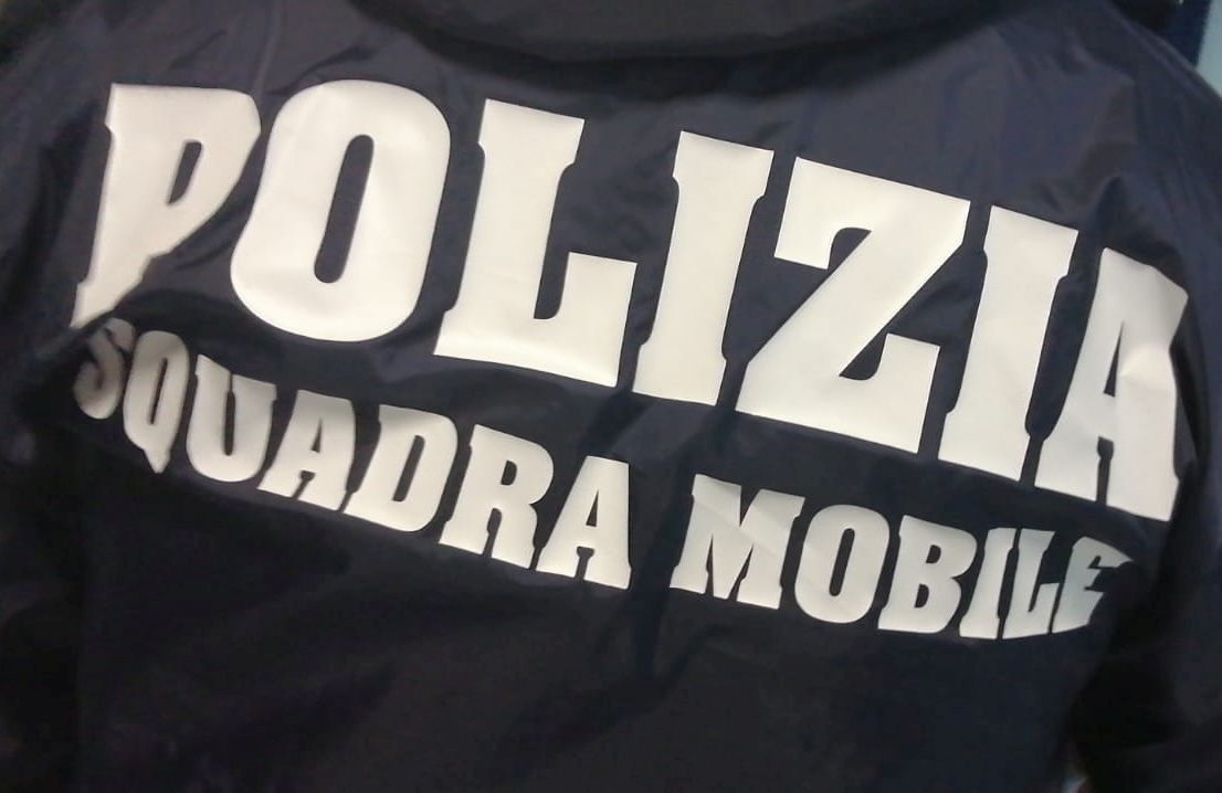 Anzio – Associazione a delinquere, spaccio, peculato: arrestati cinque poliziotti