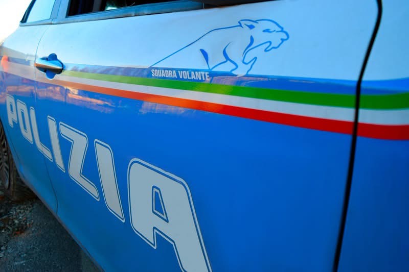 Frosinone – Ritrova borsa del valore di oltre 1.000 euro e la consegna in Questura
