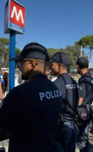 Roma: spaccio e furto, tre arresti lungo la linea A della metropolitana