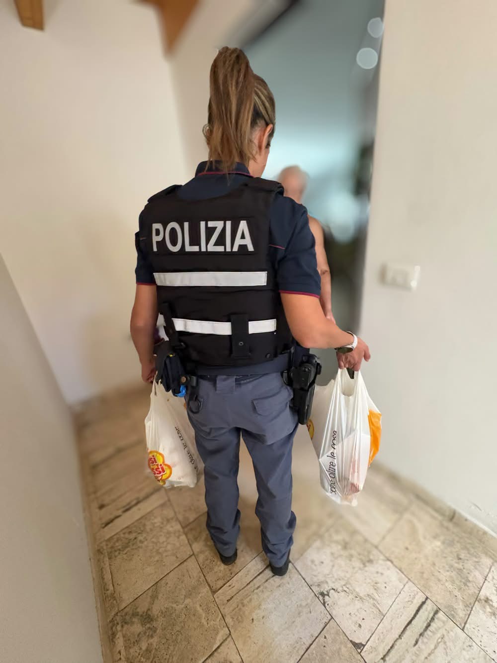 Fiuggi – La Polizia di Stato soccorre una donna in grave stato di indigenza