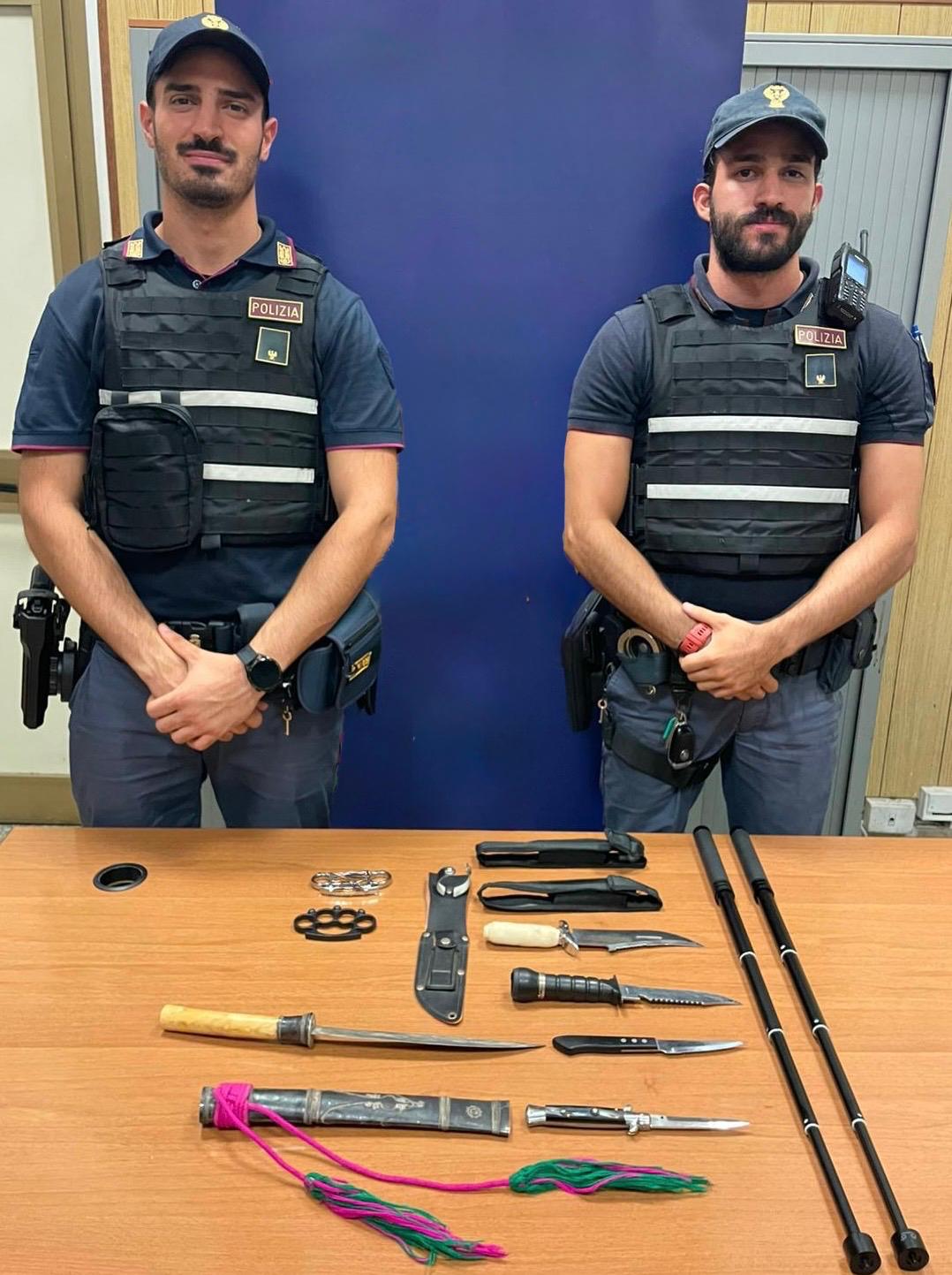 Roma – Sfonda vetrina con un tirapugni e punta un coltello alla gola di un cliente: un arresto alla Montagnola