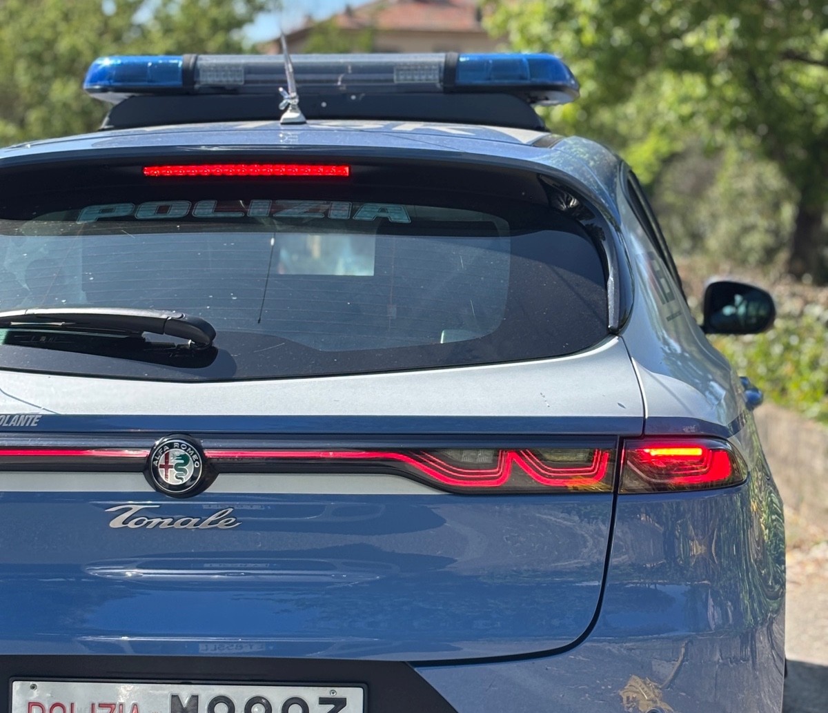Roma – Donna sorprende coinquilino 75enne ad abusare della figlia minore, un arresto della Polizia