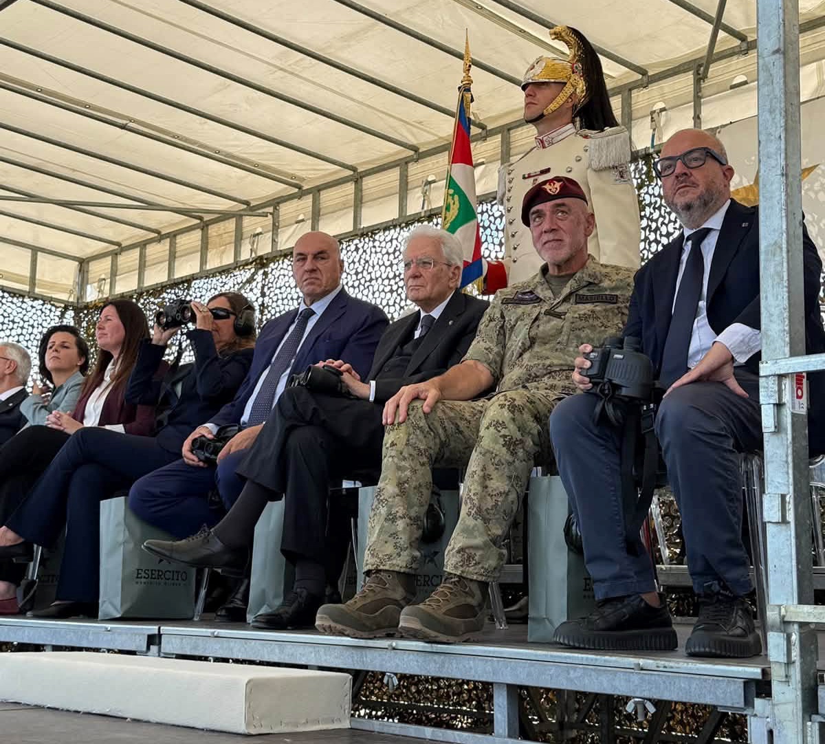 Mattarella a Monte Romano, il presidente della Repubblica al poligono per l’esercitazione Aegis 26 (FOTO)