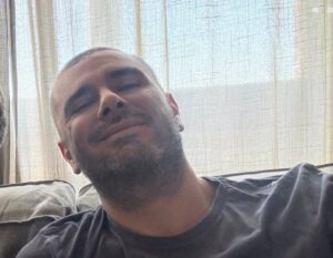 Di Battista finalmente a casa: “Vi racconterò il percorso che dovrò affrontare”