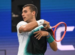 Cobolli rimonta Schoolkate agli Us open, Zverev vince un’altra battaglia